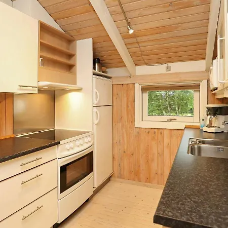 6 Person In Albaek-by Traum